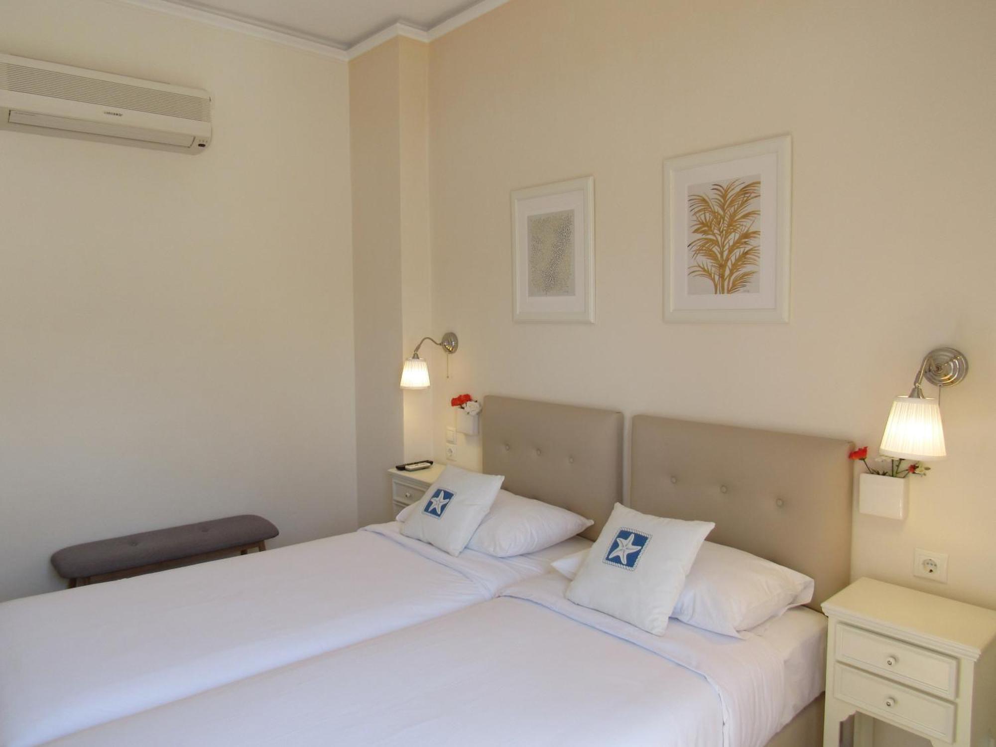 Alexandris Hotel Spétses Habitación foto